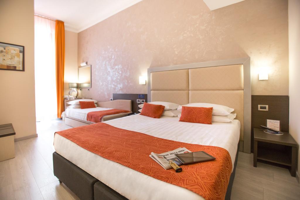 Hotel Piacenza Милан Экстерьер фото